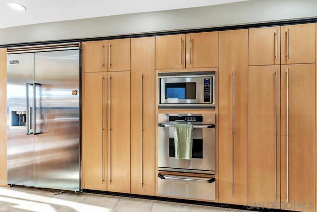 36 Admiralty Cross, Coronado CA: https://media.crmls.org/mediaz/b2f5dfa4-a186-4352-b740-4f04d253883e.jpg
