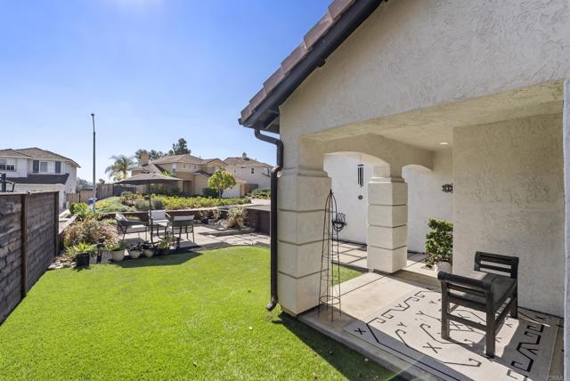 Detail Gallery Image 4 of 46 For 2225 Baxter Canyon Dr, Vista,  CA 92081 - 3 Beds | 2/1 Baths