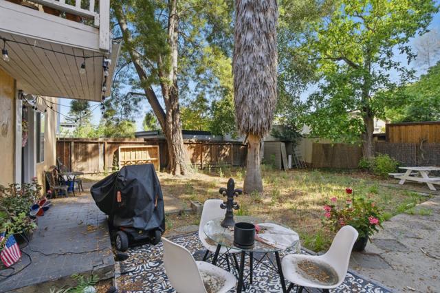 824 El Camino Real, Burlingame CA: https://media.crmls.org/mediaz/b2f63d46-1242-4c81-ab1c-e9b000cc68a1.jpg