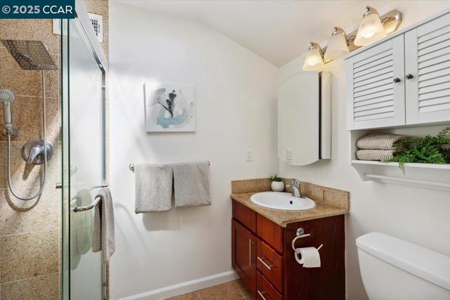 5179 Paul Scarlet Dr, Concord CA: https://media.crmls.org/mediaz/b2f73490-6089-4222-a00e-d049b0308614.jpg