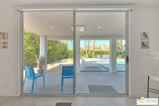 2566 S Calle Palo Fierro, Palm Springs CA: https://media.crmls.org/mediaz/b2f7b085-ddd8-4b7f-86a7-3a094b9c451f.jpg