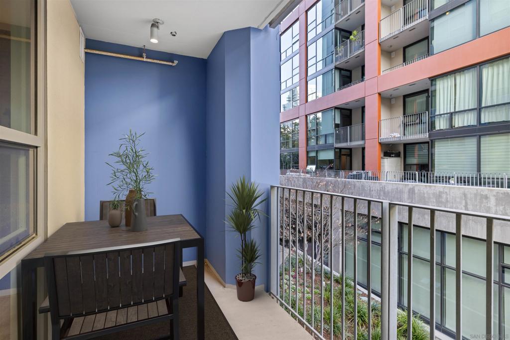 321 10th Ave - photo 8