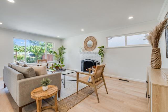 506 Bayview Drive, Aptos CA: https://media.crmls.org/mediaz/b2f91ed2-9789-4b85-8a0a-262008d003f7.jpg