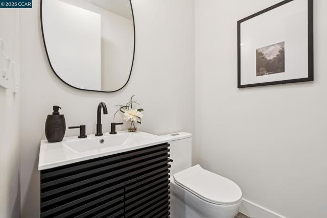 1270 64th St, Emeryville CA: https://media.crmls.org/mediaz/b2f99df7-5b34-4340-9020-cf957daa932f.jpg