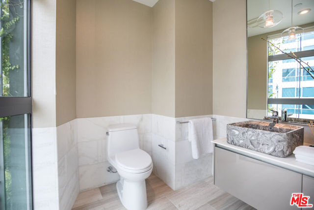 8600 Wilshire Boulevard, PH16 photo 15