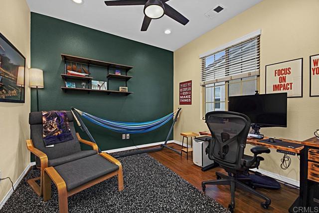 Detail Gallery Image 25 of 43 For 13518 Moonflower Meadows Trail, San Diego,  CA 92130 - 3 Beds | 2/1 Baths