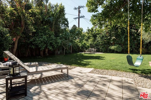 4148 Brunswick Avenue, Los Angeles CA: https://media.crmls.org/mediaz/b2fc13cb-5c69-4d7a-87c8-379b8b985a0c.jpg