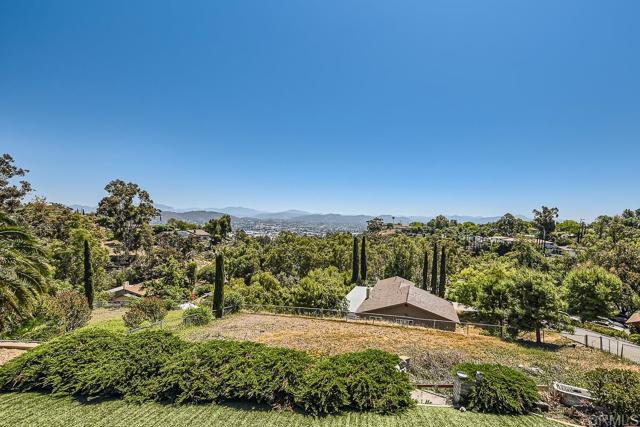 Detail Gallery Image 30 of 40 For 751 Hacienda Drive, El Cajon,  CA 92020 - 4 Beds | 3 Baths