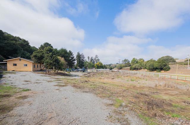 15108 Castroville Boulevard, Castroville CA: https://media.crmls.org/mediaz/b2fd391a-6ede-4243-957a-edd64a4eae2d.jpg