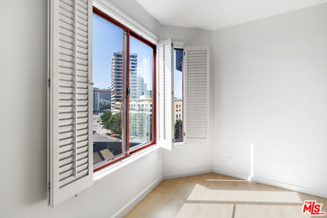 10550 Wilshire Boulevard, Los Angeles CA: https://media.crmls.org/mediaz/b2fd9655-39cb-4548-a998-8c780203ba1d.jpg
