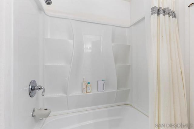 2305 Nueces Ln, Spring Valley CA: https://media.crmls.org/mediaz/b2ffd2a4-818e-4a22-8597-6f4262c2e67a.jpg