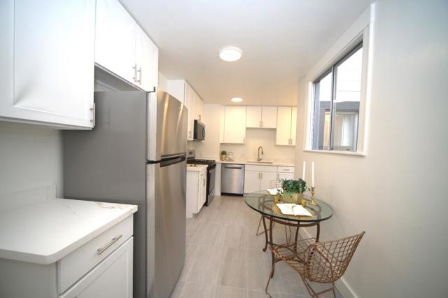 2306 32ND Avenue, San Francisco CA: https://media.crmls.org/mediaz/b2fff4b7-9ae9-434f-b41c-51571a05b6c5.jpg