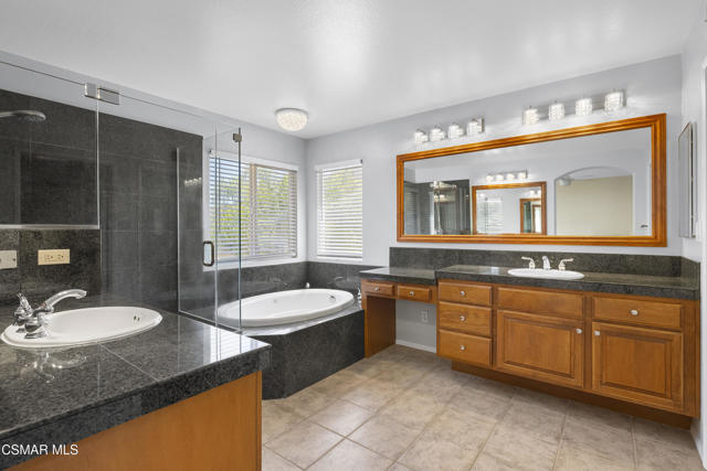 2996 Eagles Claw Avenue, Thousand Oaks CA: https://media.crmls.org/mediaz/b2fff88b-08d7-4c59-bb64-92ef9f78c514.jpg
