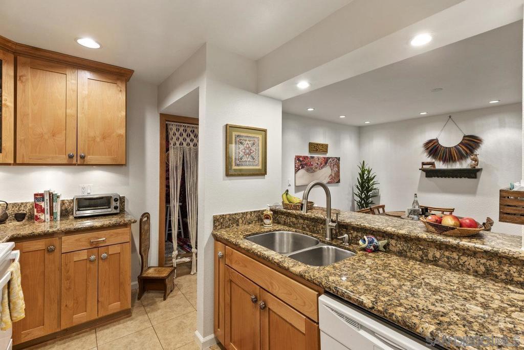 2412 Altisma Way - photo 11