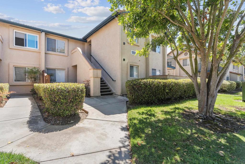 11251 Avenida De Los Lobos #D