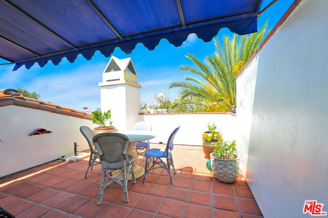 1414 N Harper Avenue, West Hollywood CA: https://media.crmls.org/mediaz/b3015e69-e658-4d10-8a48-a3cbba12f630.jpg