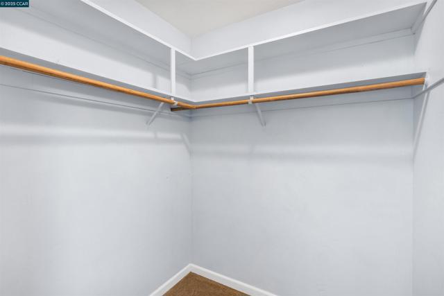 2720 Oak Rd, Walnut Creek CA: https://media.crmls.org/mediaz/b3016a12-58b2-4f32-87e9-a89c2d37b517.jpg