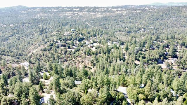 137 Deerhaven Drive, Tuolumne CA: https://media.crmls.org/mediaz/b3020d36-398c-4d98-a5f2-172c5fc44506.jpg
