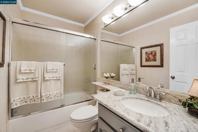100 Chadbourne Dr, Danville CA: https://media.crmls.org/mediaz/b3025dd0-78e2-4b0b-b19c-df89f8759112.jpg