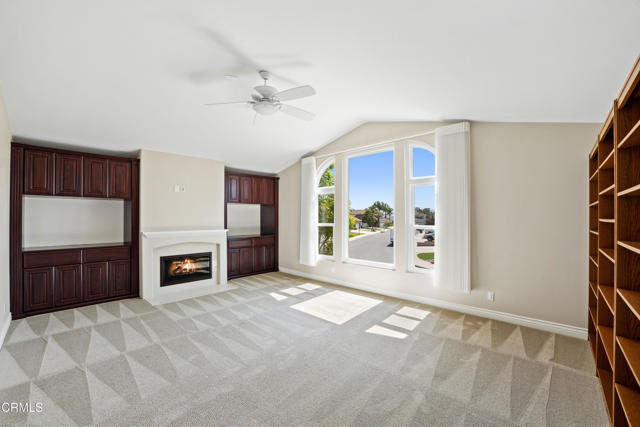 1347 La Culebra Circle, Camarillo CA: https://media.crmls.org/mediaz/b302e2fe-5b3b-4630-ad43-29acc6878b14.jpg