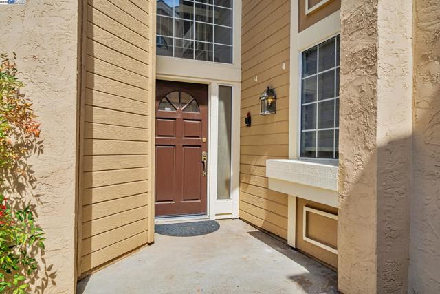 1549 Trimingham Drive, Pleasanton CA: https://media.crmls.org/mediaz/b303225d-2689-41b0-a25a-752131aee17c.jpg