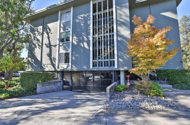1458 Hudson Street, Redwood City CA: https://media.crmls.org/mediaz/b3038e08-1761-49d2-9997-2f75e0f1d5d0.jpg