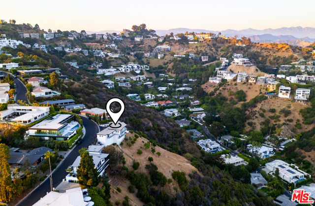 1556 Blue Jay Way, Los Angeles CA: https://media.crmls.org/mediaz/b303a56e-f9e2-4382-900e-3afa78b343d2.jpg