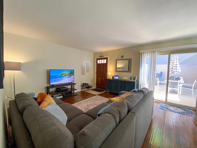 Image 4 of 17 For 2616 Alpine Blvd 7