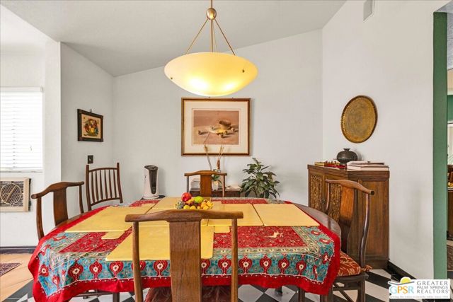 2861 Sundance Circle, Palm Springs CA: https://media.crmls.org/mediaz/b303f771-8e70-4cb5-8b70-07dd3a2f7cd0.jpg