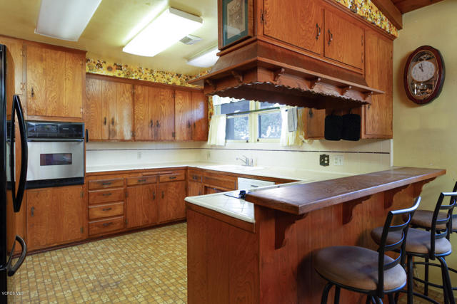 60 Natalie Way, Camarillo CA: https://media.crmls.org/mediaz/b304525f-1f15-44eb-a47b-219ef0e1e17c.jpg