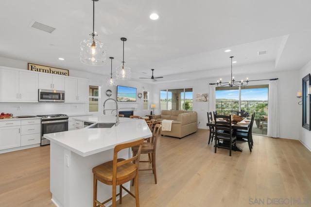 32082 Sedge Way, Temecula CA: https://media.crmls.org/mediaz/b30658ac-10f3-4101-86bf-58cd7a7dfaf1.jpg