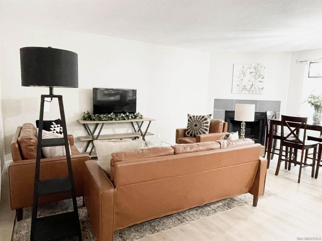 2863 Broadway #105