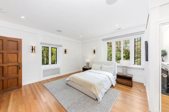 85 Fagan Drive, Hillsborough CA: https://media.crmls.org/mediaz/b306778a-327d-408d-a3e8-5ceefebb0aee.jpg