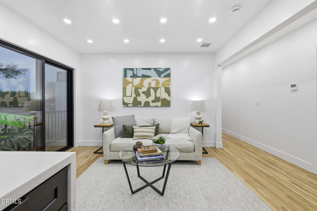 Detail Gallery Image 35 of 63 For 2001 Kenilworth Avenue Ave, Los Angeles,  CA 90039 - 4 Beds | 4 Baths