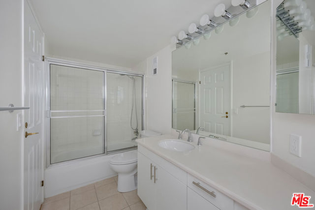 345 Pioneer Drive, 1805 photo 17