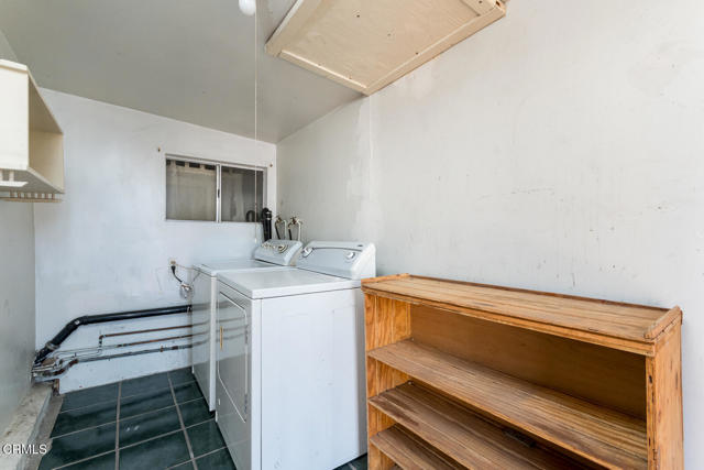 2132 branden Street, Los Angeles CA: https://media.crmls.org/mediaz/b3098119-e14f-4cdf-b67c-1f2a51814435.jpg