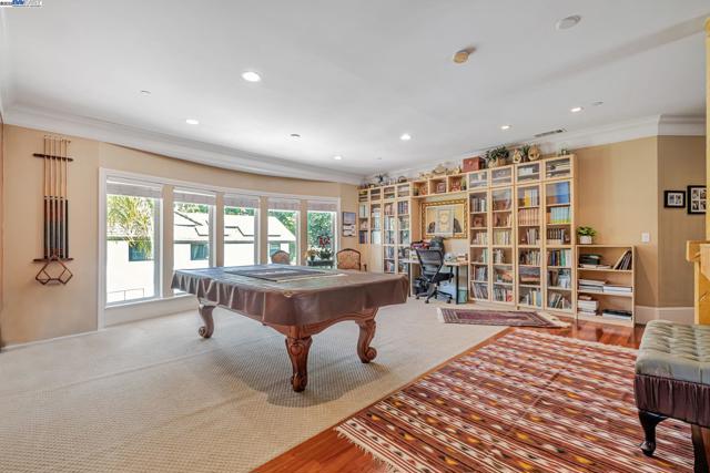 190 Pickering Ave, Fremont CA: https://media.crmls.org/mediaz/b309b97c-d5e6-4dba-af3a-5fc409c0d0e3.jpg