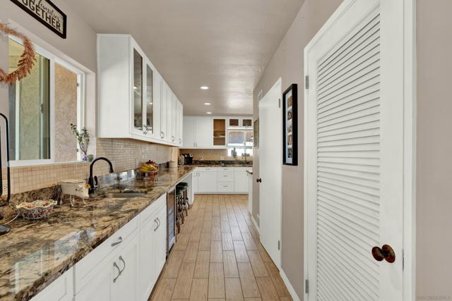 1945 Wedgemere Road, El Cajon CA: https://media.crmls.org/mediaz/b30baa34-8198-4c72-91d0-4ca0d6a35a76.jpg