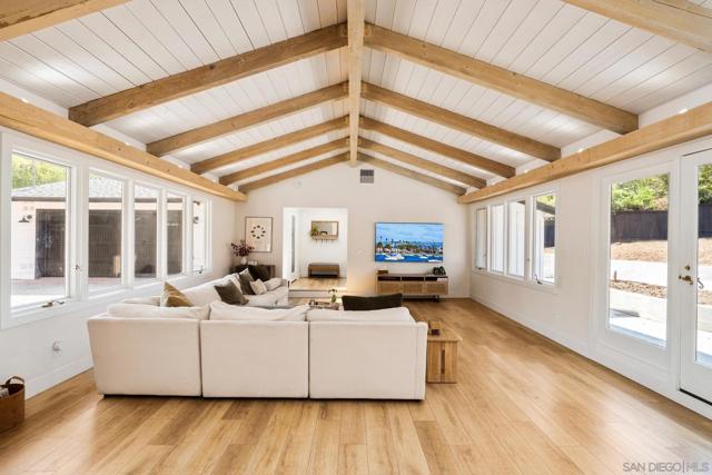 13953 Sagewood Dr, Poway CA: https://media.crmls.org/mediaz/b30bc4f7-3a18-4b0f-868a-1531c2cafea2.jpg