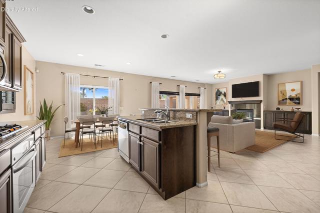 73861 Da Vinci Court, Palm Desert, CA 92211