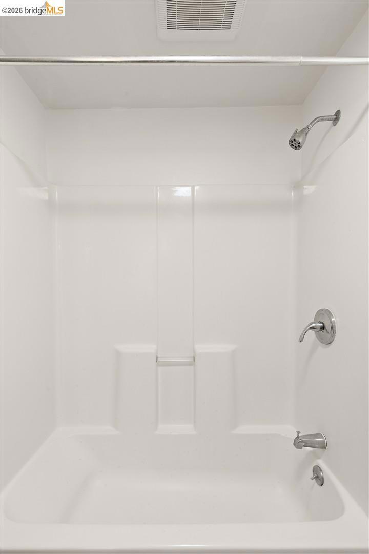 https://media.crmls.org/mediaz/b30c1477-605c-4b5b-8920-9c9cca7db118.jpg?preset=X-Large