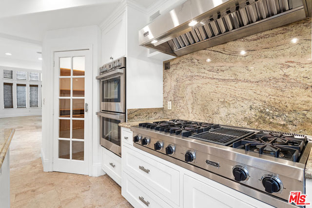4510 Tyrone Avenue, Sherman Oaks CA: https://media.crmls.org/mediaz/b30c2f68-f411-4e37-b362-74350528aa8a.jpg
