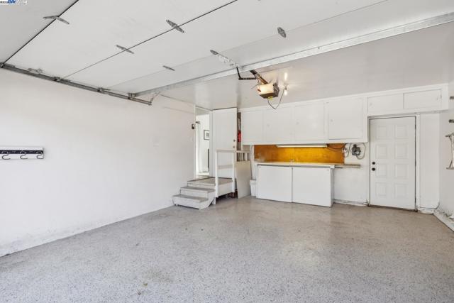 1630 Dayton Ave, Alameda CA: https://media.crmls.org/mediaz/b30cf5b7-026a-463b-a25c-cc84cee03ae8.jpg