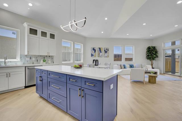 3805 Bobwhite Terrace, Fremont CA: https://media.crmls.org/mediaz/b30dd01c-1ba6-4076-ba45-af26ee98cda2.jpg