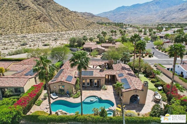 1070 Bella Vista, Palm Springs CA: https://media.crmls.org/mediaz/b30eeb9e-764f-4416-825a-01f8f0dadc70.jpg
