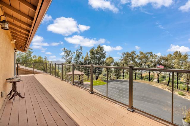 12845 Golden Way, Poway CA: https://media.crmls.org/mediaz/b30f2e5e-28aa-4df2-8173-64943ae2eae5.jpg