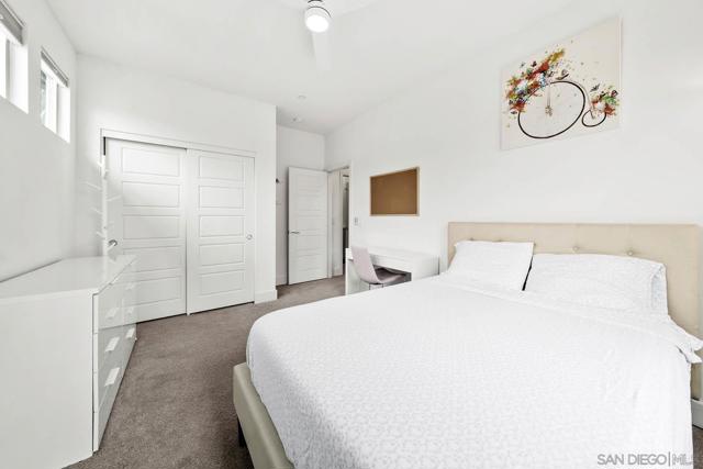 2335 Aperture Circle, San Diego CA: https://media.crmls.org/mediaz/b30f9e21-8abc-47b0-96d6-a26e293074cb.jpg
