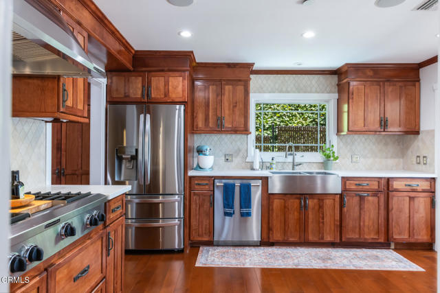 3626 Saint Elizabeth Road, Glendale CA: https://media.crmls.org/mediaz/b30fc09f-0843-4f30-bd9e-66961c00d972.jpg