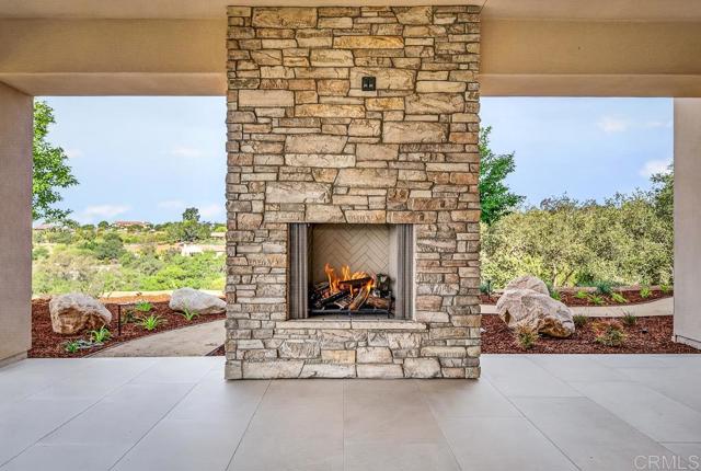 3066 Via Montevina, Fallbrook CA: https://media.crmls.org/mediaz/b3107f51-9577-4dbd-9880-6e477aeae9ac.jpg