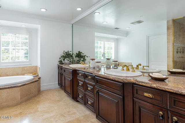 Detail Gallery Image 31 of 46 For 15450 Briarwood Dr, Sherman Oaks,  CA 91403 - 4 Beds | 4/1 Baths